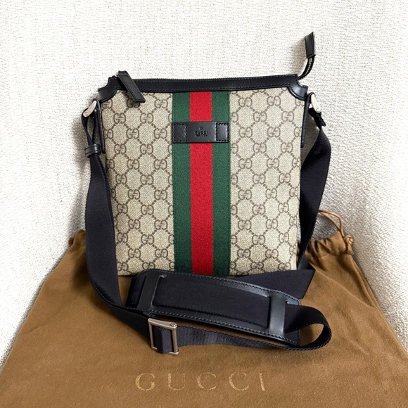 Authentic Gucci unisex crossbody bag supreme canvas - Picture 1 of 16